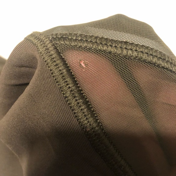 Lululemon size 4 mesh leggings - Picture 8 of 11